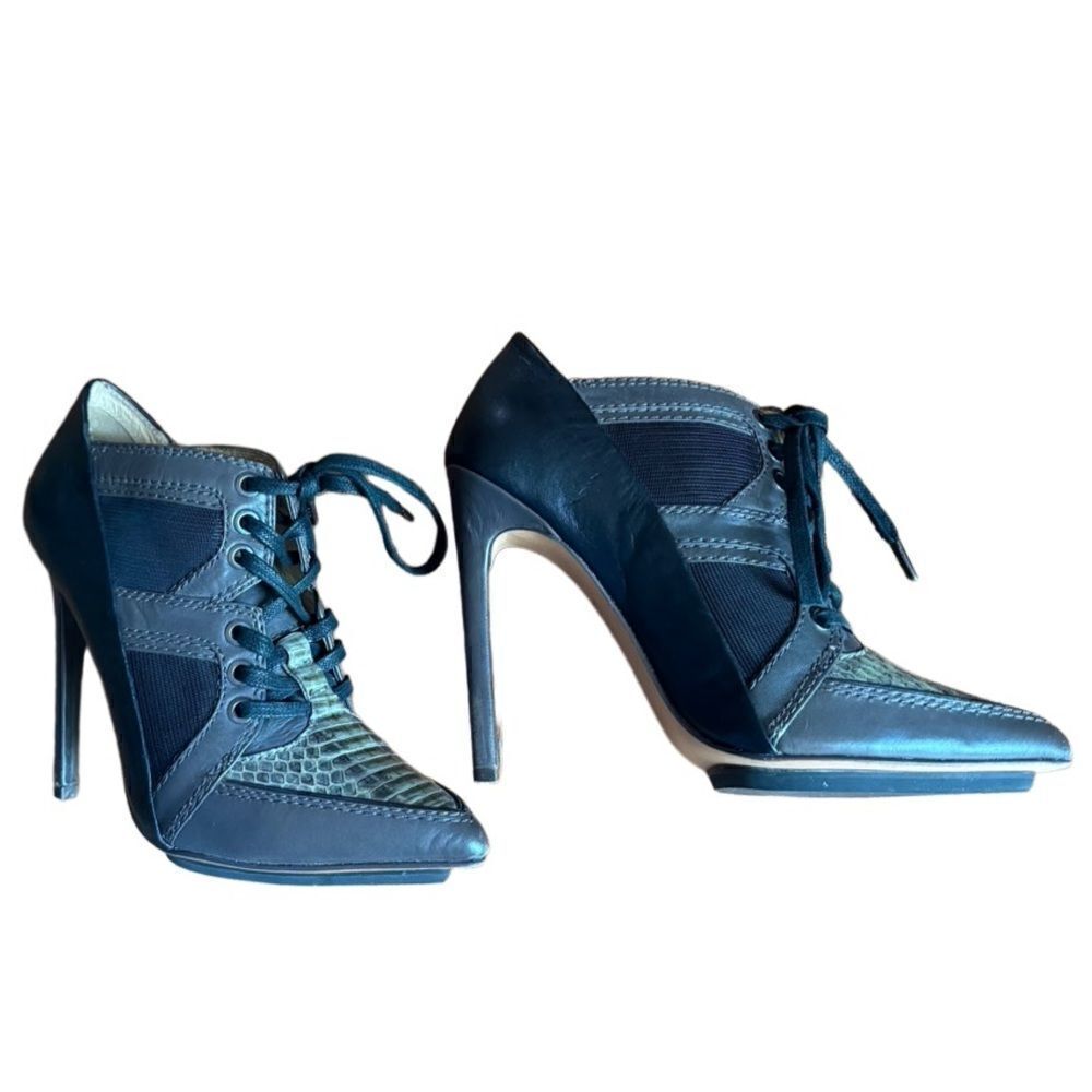 L.A.M.B. Nichol Boots Lace Up Patent Leather Platform Heeled Boots Size 8M - Picture 10 of 13